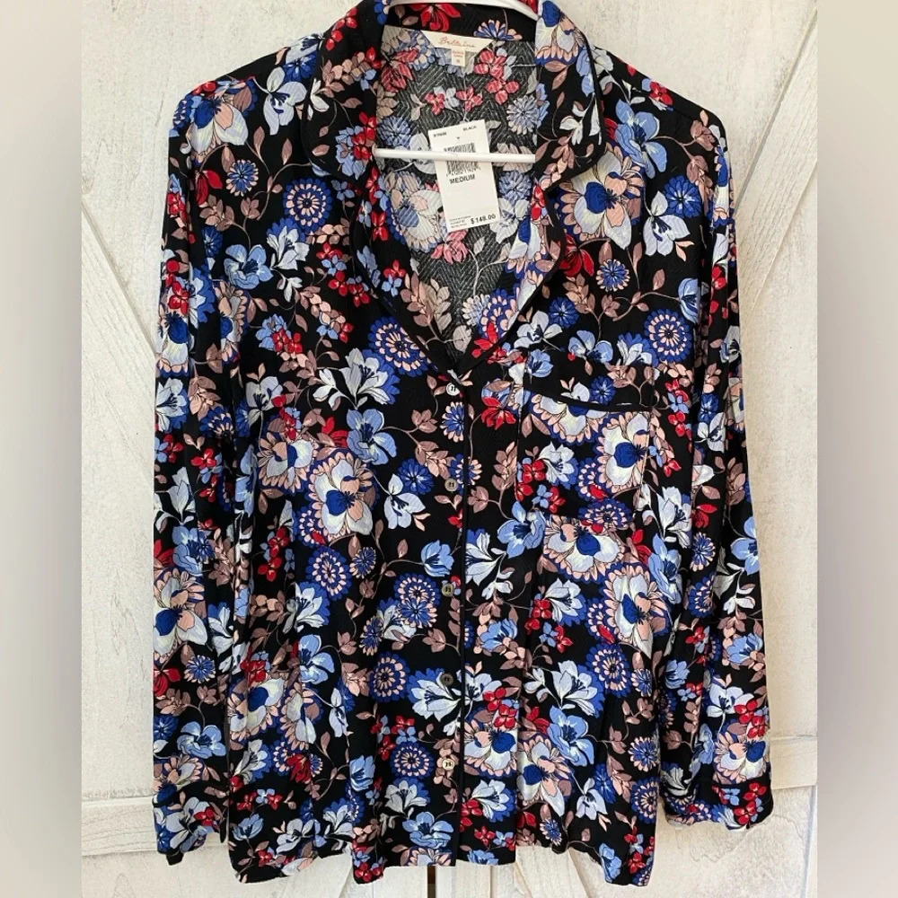 New Beltaine Floral Button Up Top Women’s Size Medium Blue